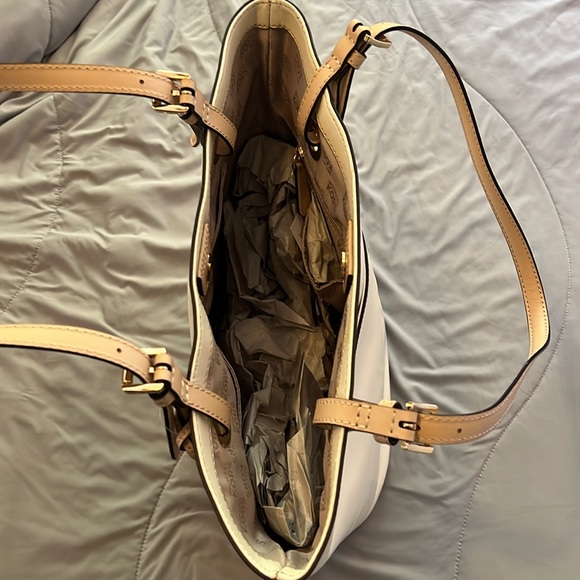 Michael Kors Jet Set Tote - Not Perfect - Picture 4 of 11